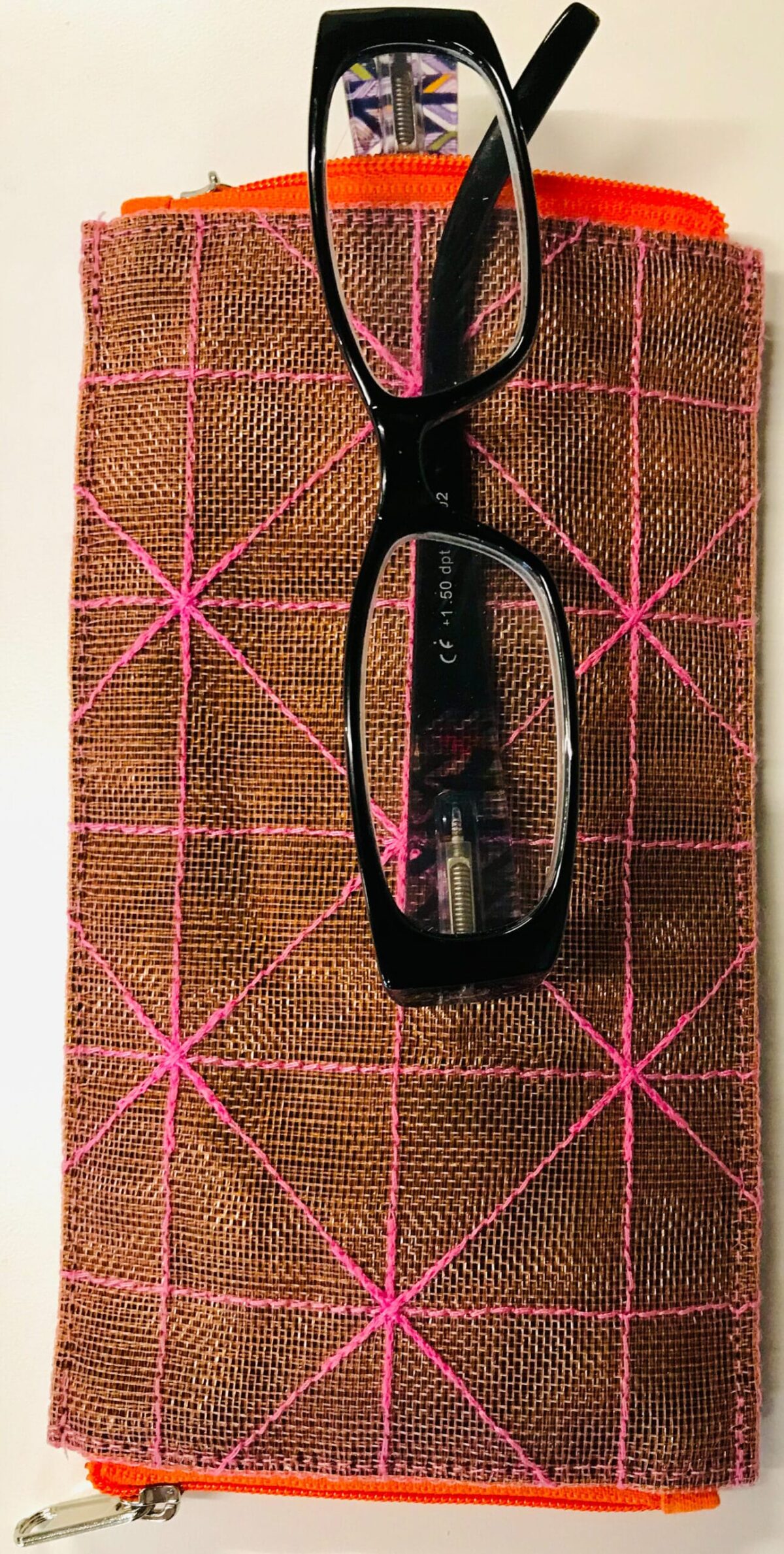 BEADBAGS Etui Crispy Cement NETDDCN1 grau/pink 10x1.5x19cm – Hochwertig & günstig bei ShopDeca