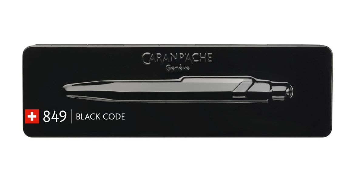 CARAN D'ACHE Kugelschreiber 849 Black Code 849.496 schwarz, mit Metalletui – Hochwertig & günstig bei ShopDeca
